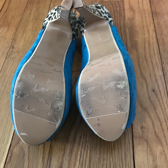 Fun & sexy, Teal and leopard print peep toe heel! - Picture 4 of 6